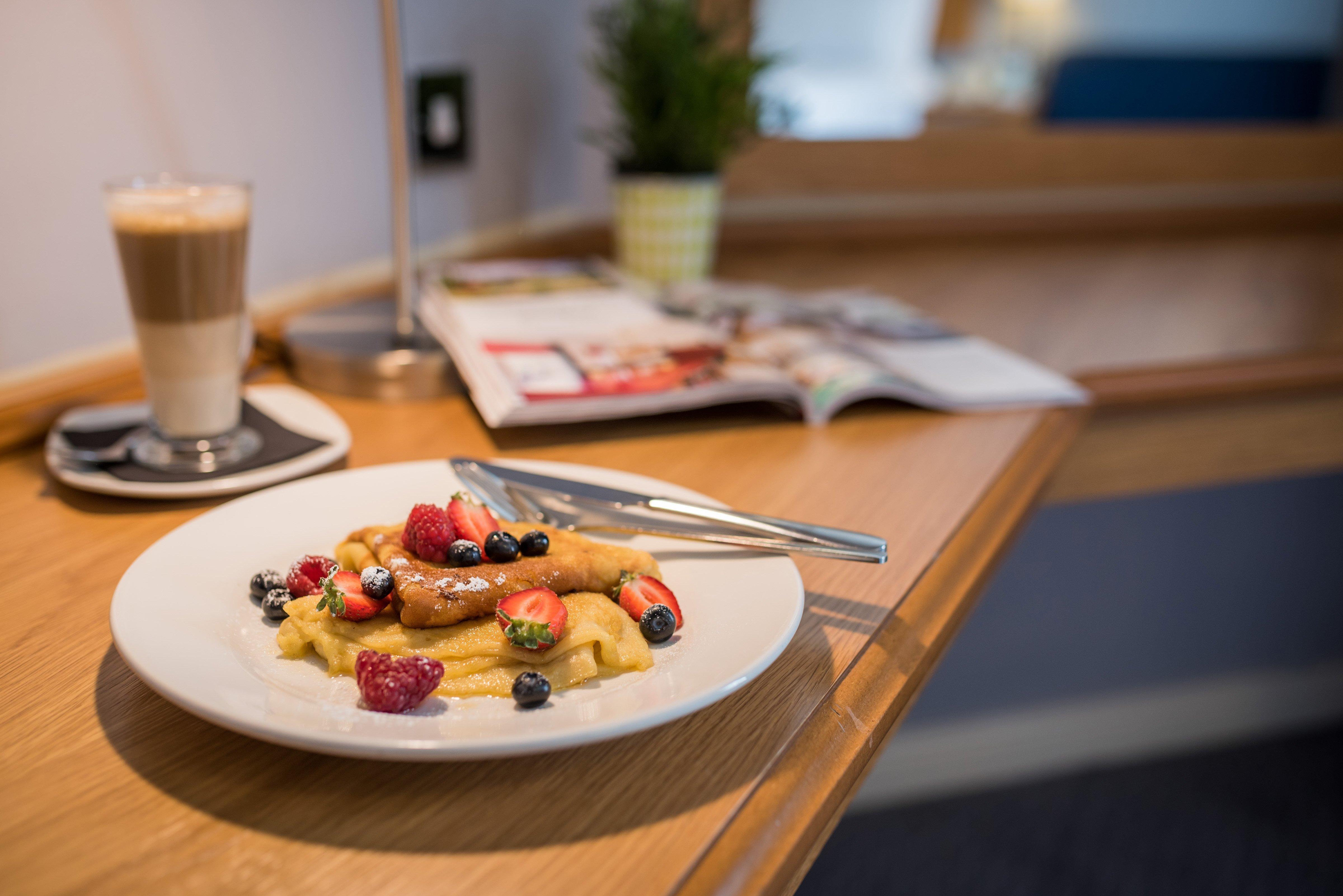 Holiday Inn Manchester West By Ihg Salford  Exteriör bild